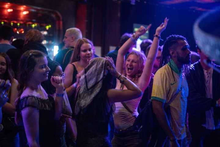 Prague Blaze Pub Crawl 2hr Unlimited Drinks and Top Club Entry