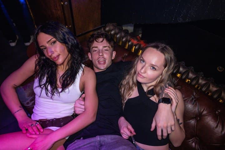 Prague Blaze Pub Crawl 2hr Unlimited Drinks and Top Club Entry