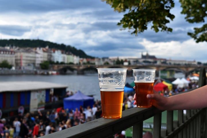 Prague Highlights Private Walking Tour: Castle & Hotel Pickup