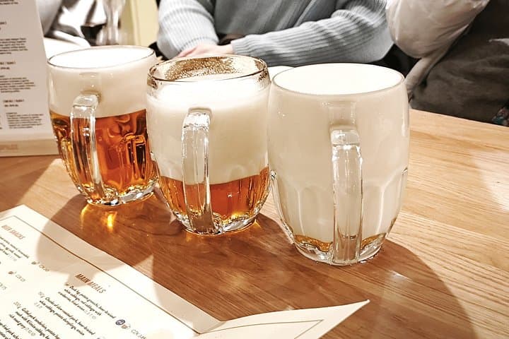 Pilsen, Glassworks & Karlstejn: Private Day Trip from Prague