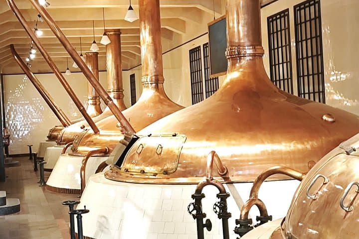 Pilsen, Glassworks & Karlstejn: Private Day Trip from Prague