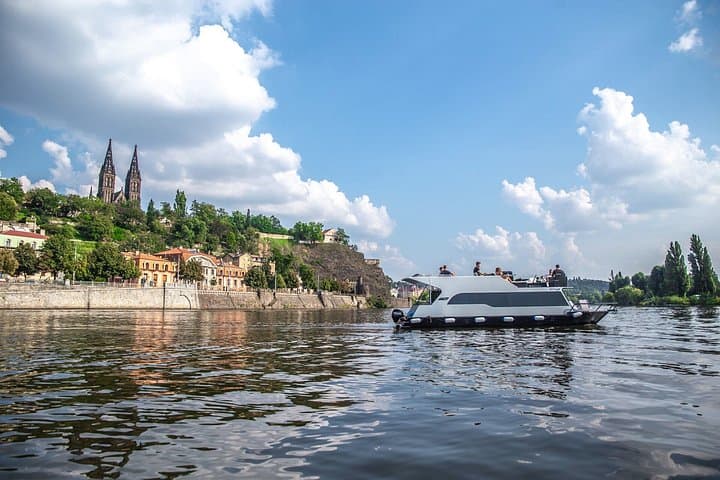Prague Yacht Boat Two Experience Unlimited Beer and Prosecco
