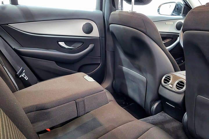 From Prague to Budapest - Private Transfer by LIMOUSINE 3+1pax