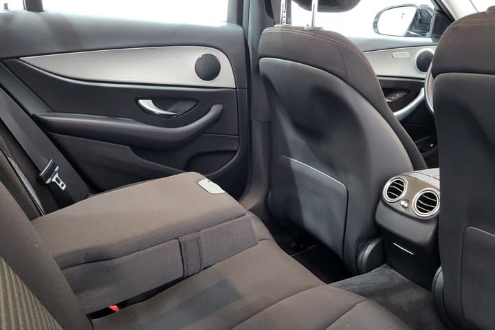 Private ROUND-TRIP to and from ČESKÝ KRUMLOV(UNESCO Heritage)by LIMOUSINE 3+1pax