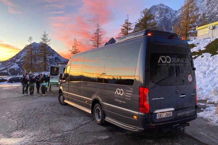 From Prague to Vienna - Private Transfer by MINIBUS Mercedes Sprinter 19+1pax