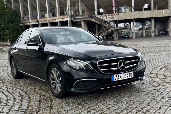 Private ARRIVAL Transfer by LIMOUSINE 3+1pax