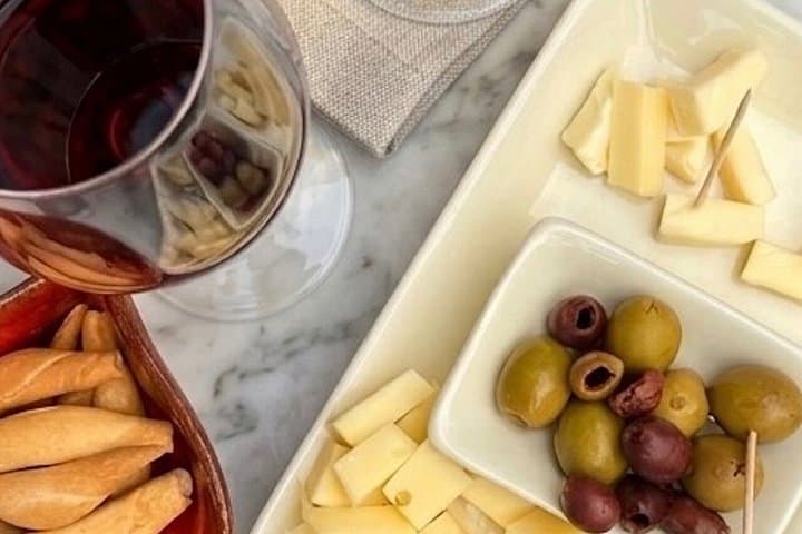 Krumlov Wine Tour: Wine Degustation, Schiele & Art Galleries