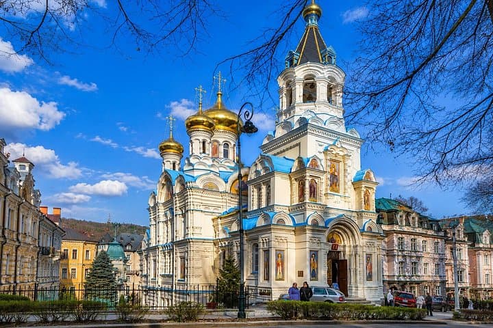 Karlovy Vary excursion with onboard commentary and free time