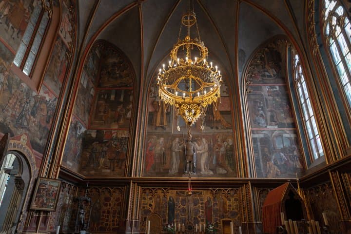Prague Castle tour in a small group in Russian