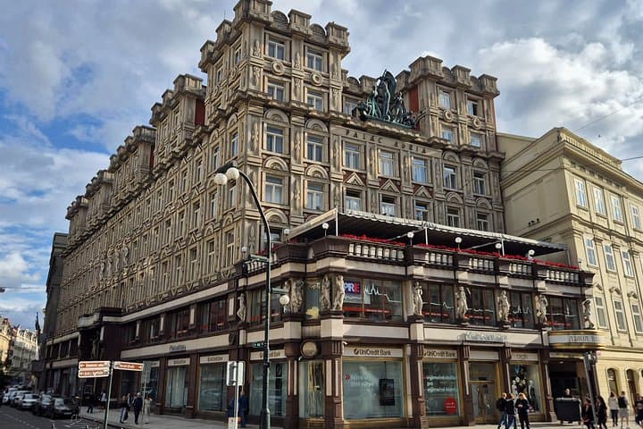 Modernist Prague: Art Nouveau & Art Deco Architecture Tour