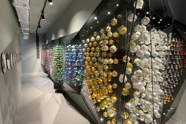 Czech Glass & Jewelry Discovery Full-Day Tour from Prague