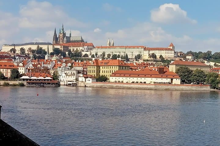 Prague Castle and its alchemy (ticket included)
