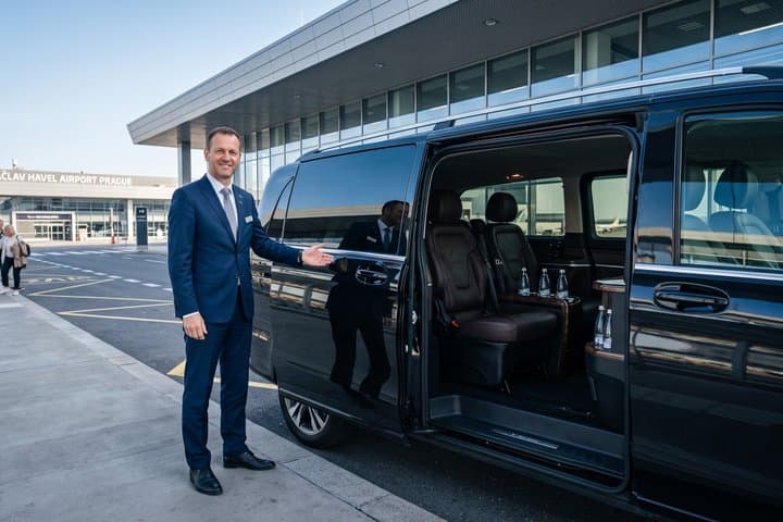 Prague: PRG Airport Private Transfer to/from City Center