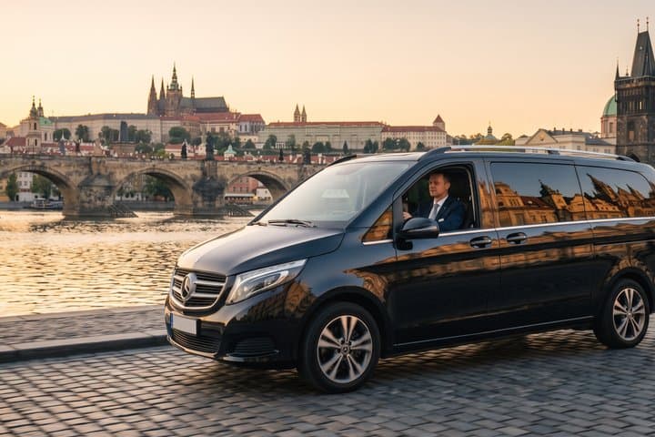 Prague: PRG Airport Private Transfer to/from City Center