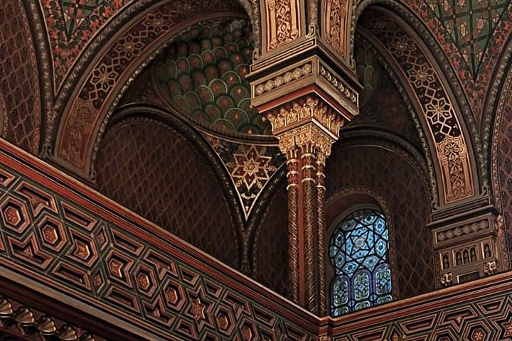 Jewish Prague: Synagogues & Cemetery Small Group Afternoon Tours