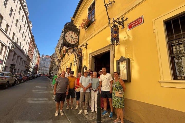 Prague Highlights and Hidden Gems Walking Tour with a Drink