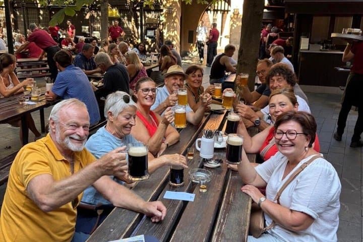 Prague Highlights and Hidden Gems Walking Tour with a Drink