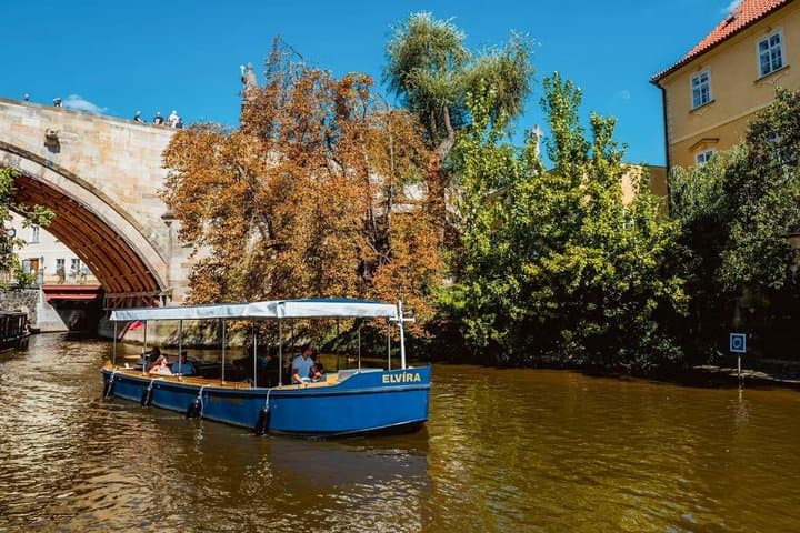 Prague Sightseeing Boat Cruise to Devil Channel