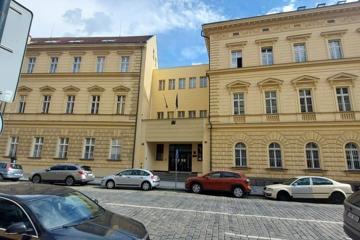 Prague Outdoor Mystery Game Following the Jan Masaryk Case