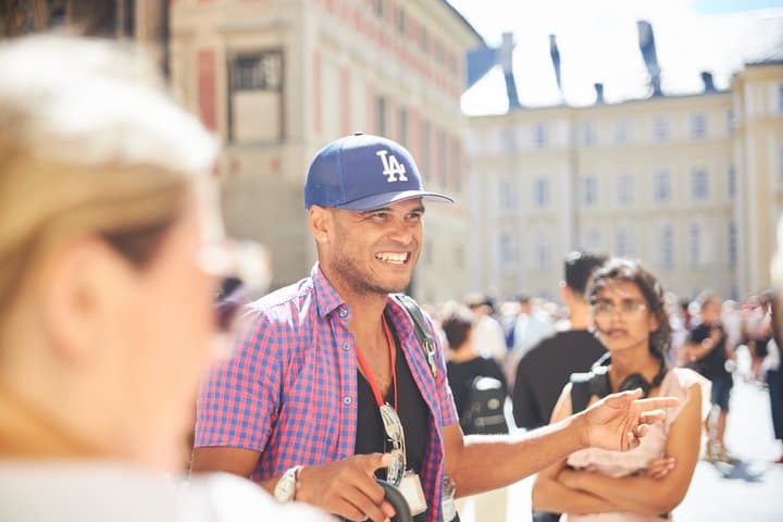 Prague Castle and Charles Bridge Tour with Interior Option