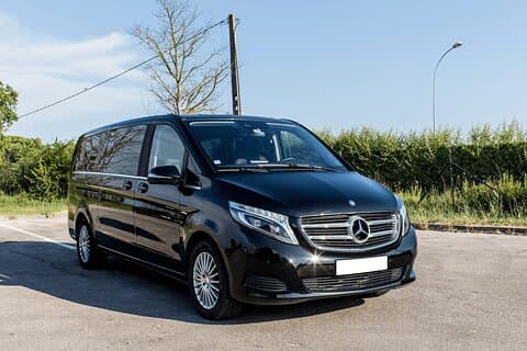 Departure Private Transfer from Prague City to Prague Airport PRG in Car/Van