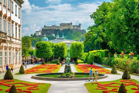 Prague to Salzburg Private Transfer with Sightseeing