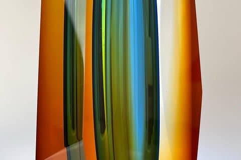 Perfectly faceted vases are the hallmark of Filip. His signature is absolute precision—broad surfaces reflect flawless craftsmanship and an uncompromising spirit. Days of patient, meditative mastery.