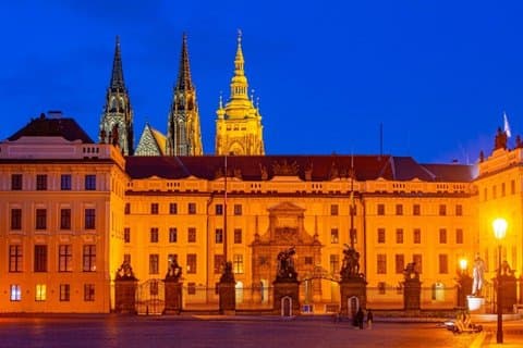 Prague Castle complex: Small-group Introduction tour