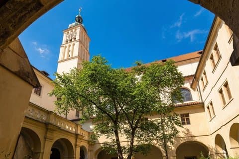 Medieval Prague 3 Hour Tour incl. Friary & St James Basilica