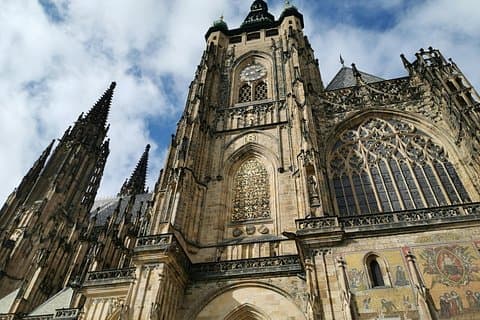 Prague Castle: Exterior Walking Tour: Its Story Is on the Outside