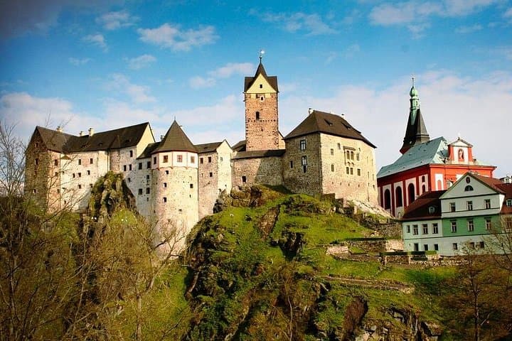 Visist the Gothic-style Loket Castle close to Karlovy Vary