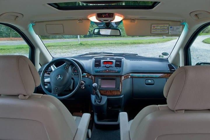 Enjoy a private transfer to Salzburg from Prague in a comfortable vehicle