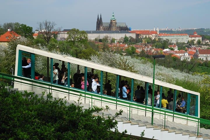 Petrin - cable railway ©CzechTourism