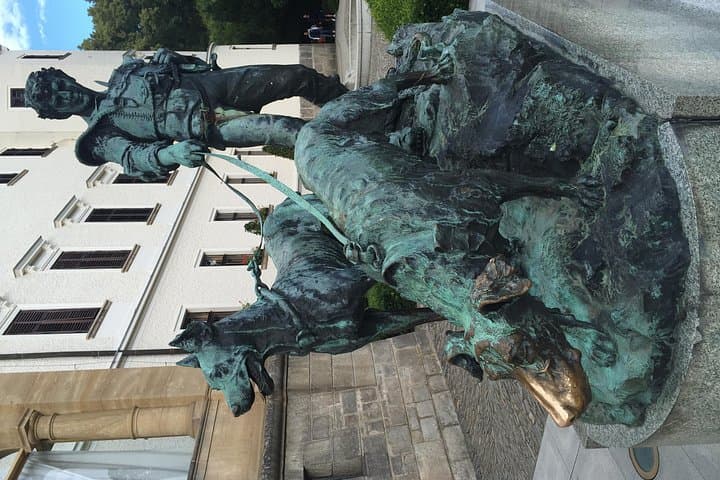 Details of a statue at the castle garden