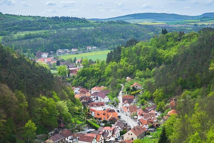 Prague-Munich One-Way Sightseeing Day Tour