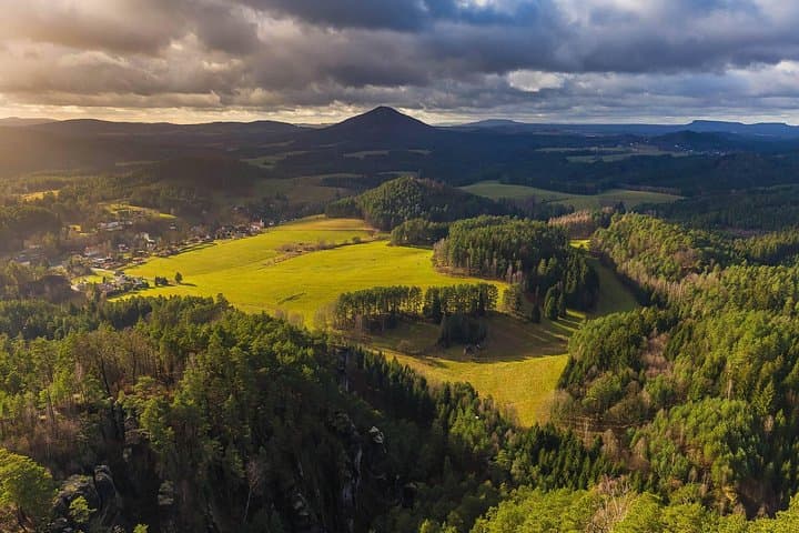 Prague-Munich One-Way Sightseeing Day Tour