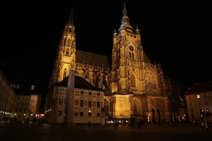 St. Vitus Cathedral in the complex of Prague Castle (winter)