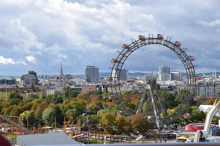 Private Transfer from Prague to Vienna with 1 hour Stop in Kutna Hora
