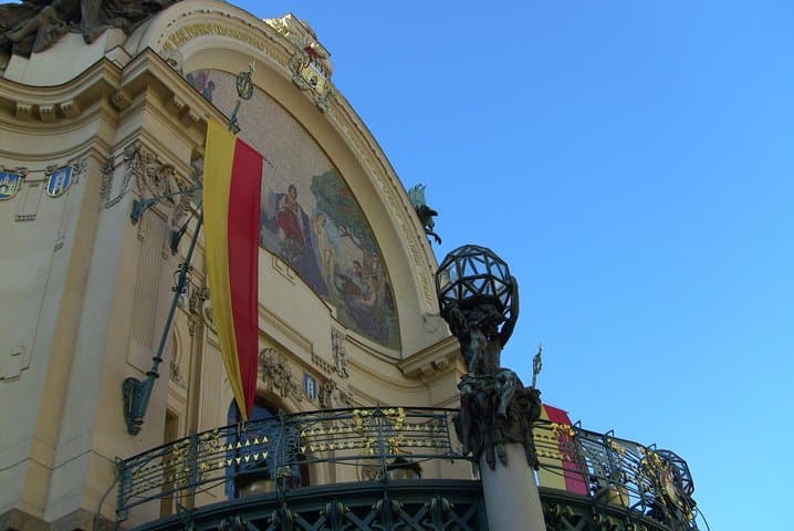 The foundation of Czechoslovak Republic was proclaimed from the balcony of Municipal House in 1918. Beautiful Art Nouveau decoration with mosaic depicts the legendary first Czech countess Libuse.