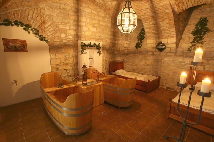 Beer Bath with Unlimited beer!
