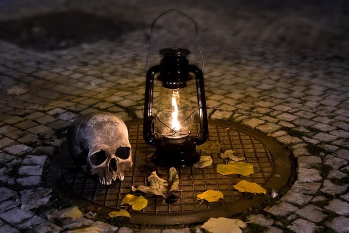 Dark Shadows of the Old Town: A Self-Guided Audio Tour of Prague