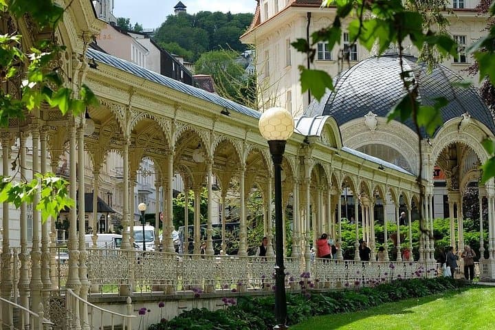 Private Transfer from Prague to Karlovy Vary, English-speaking driver