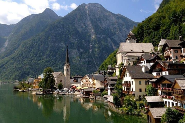 9 Day Private Sightseeing Tour of Europe - Prague to Budapest