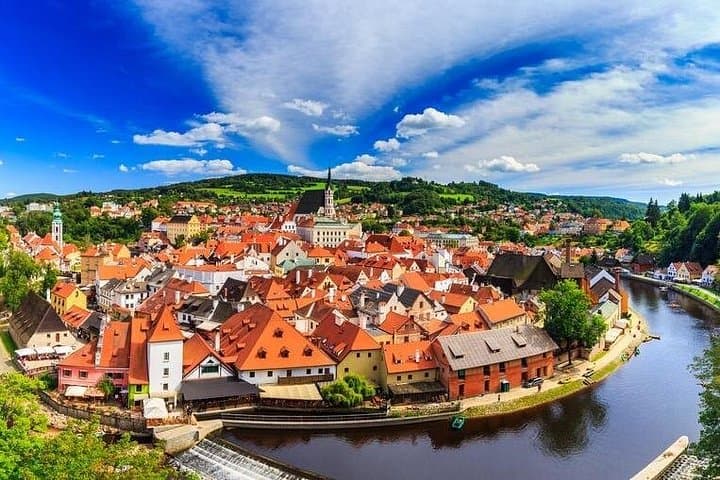 Private transfer from Prague to Salzburg (MPV 4 pax )