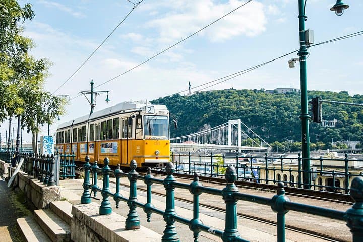 Private transfer from Prague to Budapest with a Sightseeing stop in Kutna Hora