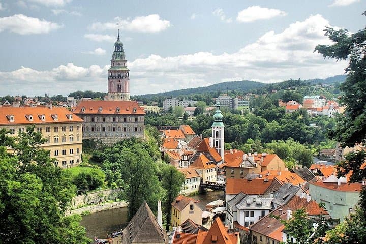 9 Day Private Sightseeing Tour of Europe - Prague to Budapest