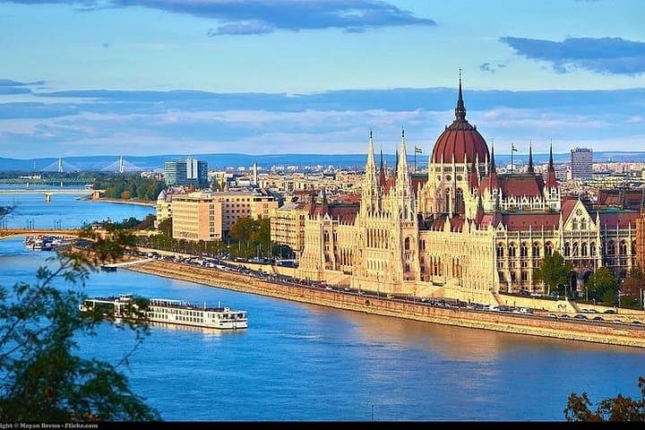 9 Day Private Sightseeing Tour of Europe - Prague to Budapest