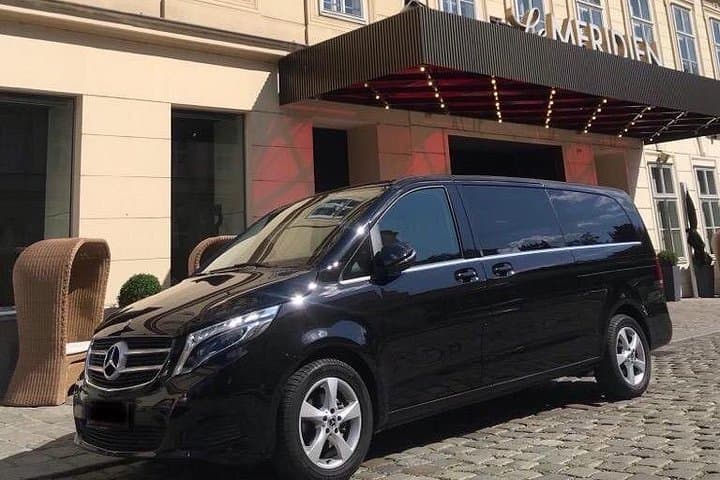 VIP Private Transfer from Prague Airport to Hotel in Prague
