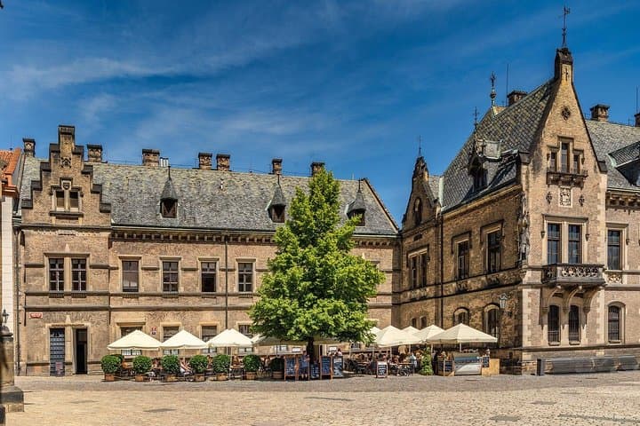 Prague City Highlights Walking Guided Tour with Castle Option