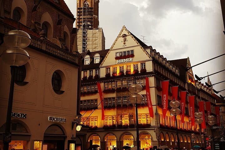 Scenic Transfer from Prague to Munich with 2h stop in Plzen Beer Factory